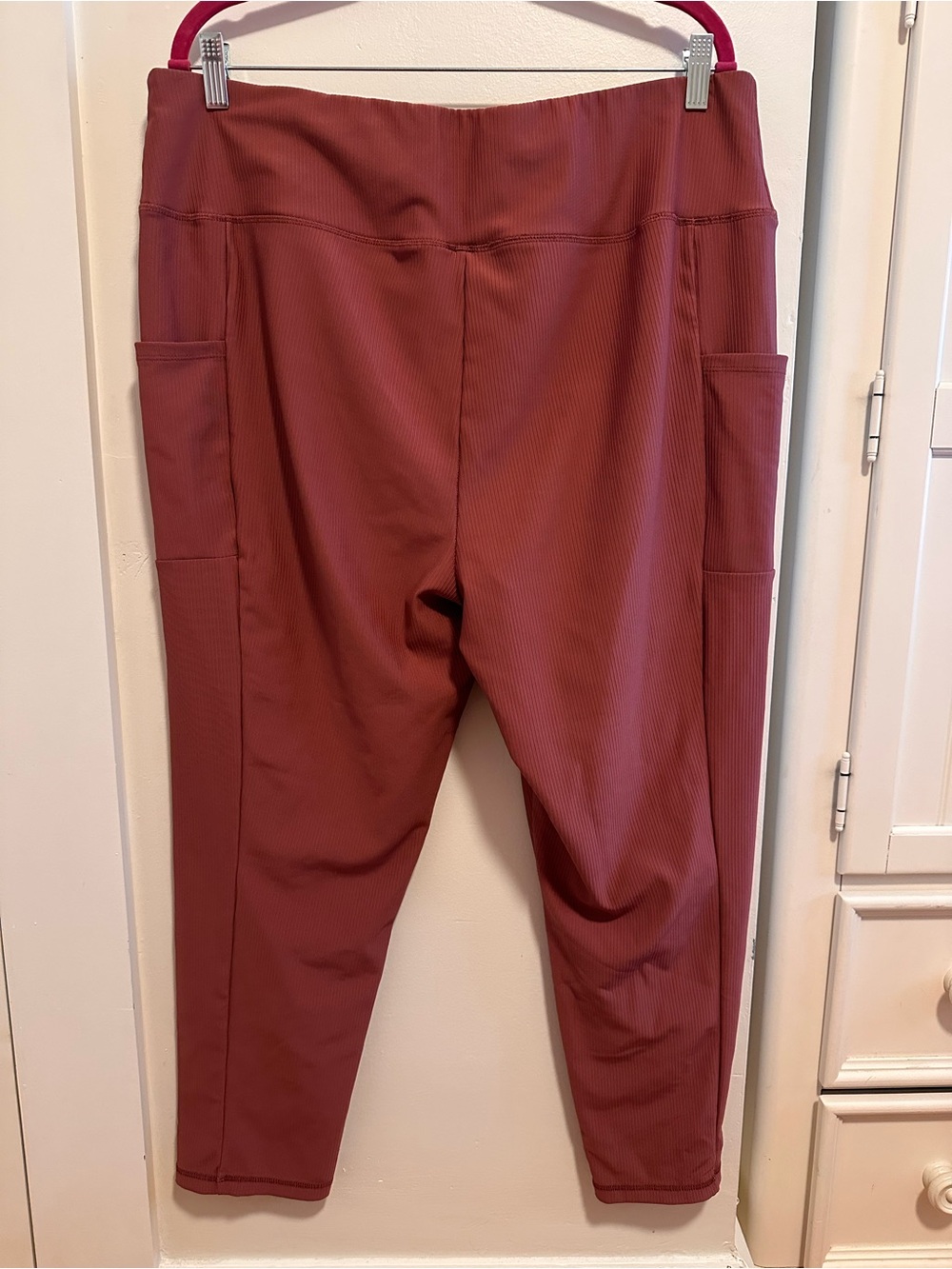 Cato Athletic High-Waist Pocket Leggings in Brick Red - Picture 2 of 6